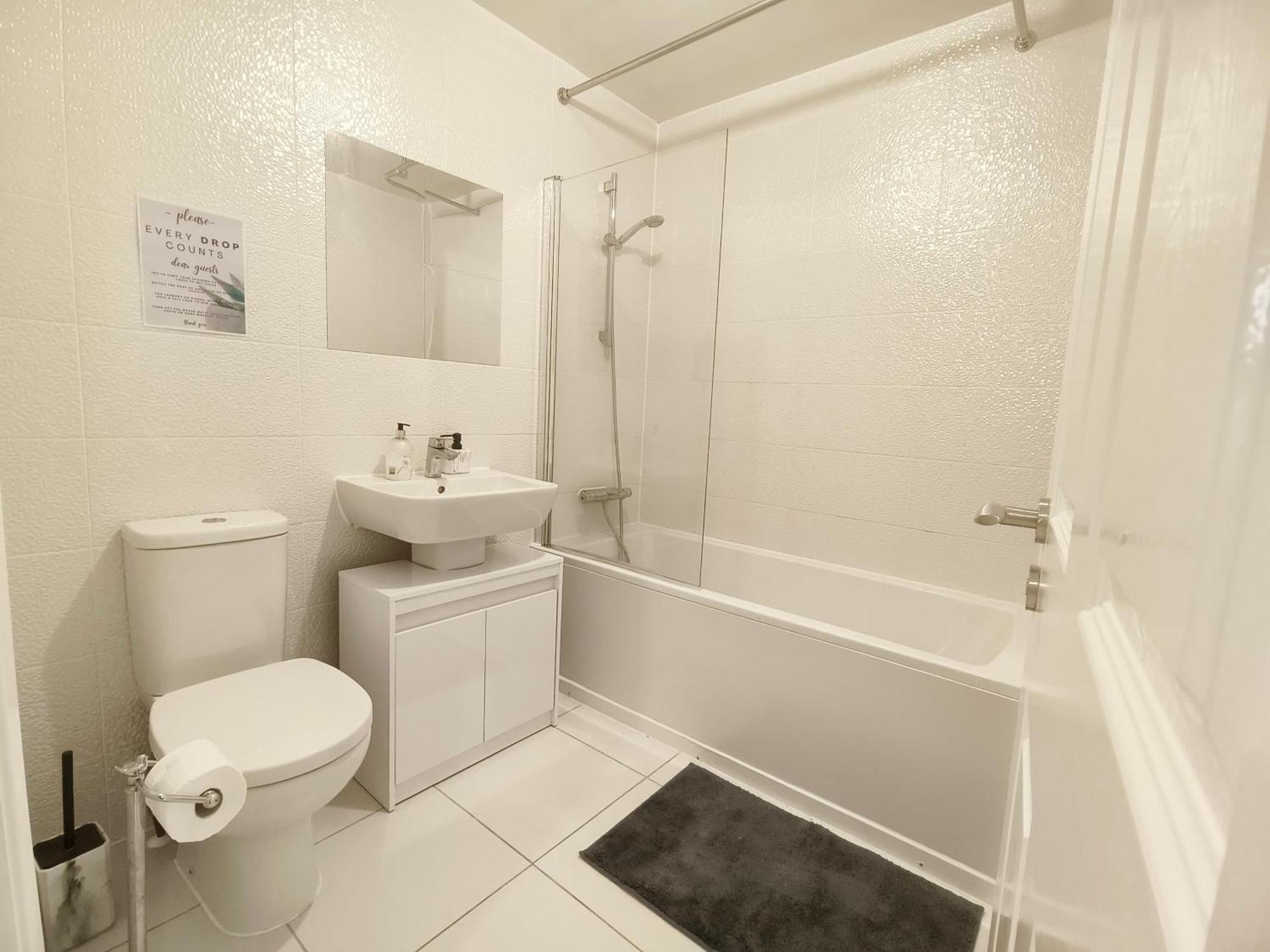 Shared House - 10 Mins From Piccadilly Station/man Uni/o2 Apollo Проживание в семье Манчестер